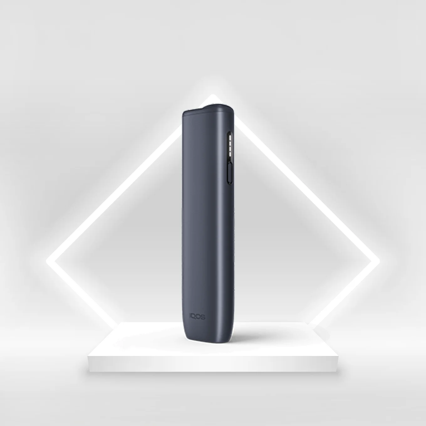 IQOS ILUMA i ONE Midnight Black – front view of sleek tobacco heating device